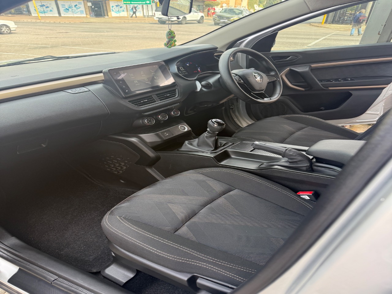 Renault Kiger thumbnail 9