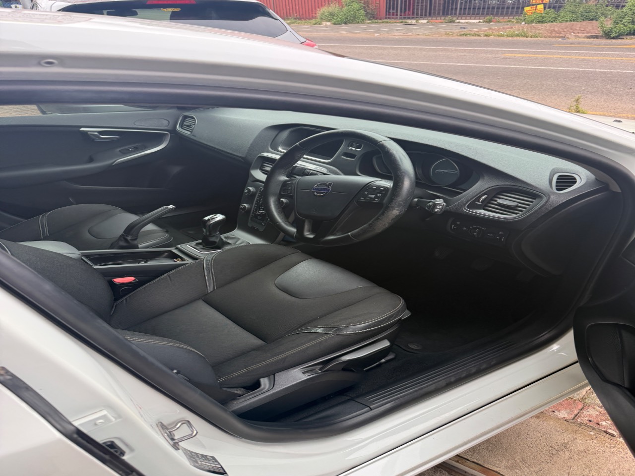 Volvo V40 thumbnail 3