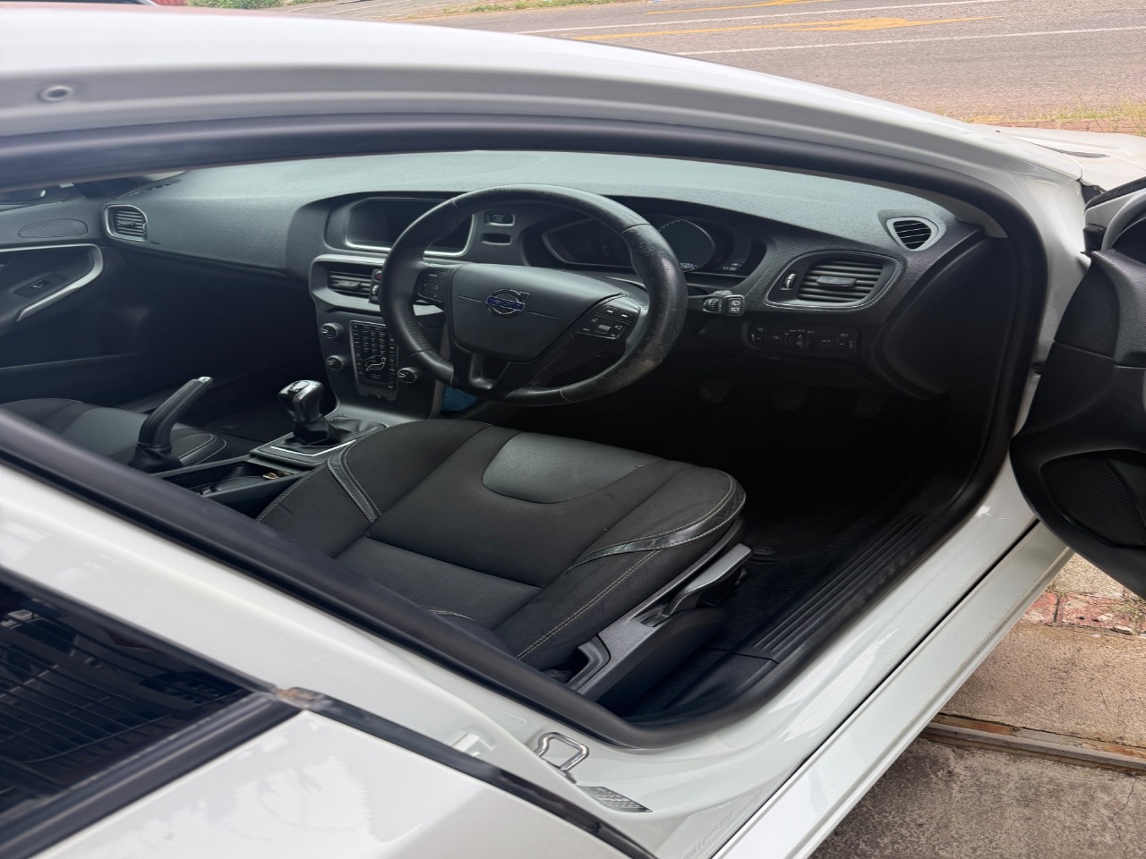 Volvo V40 thumbnail 9