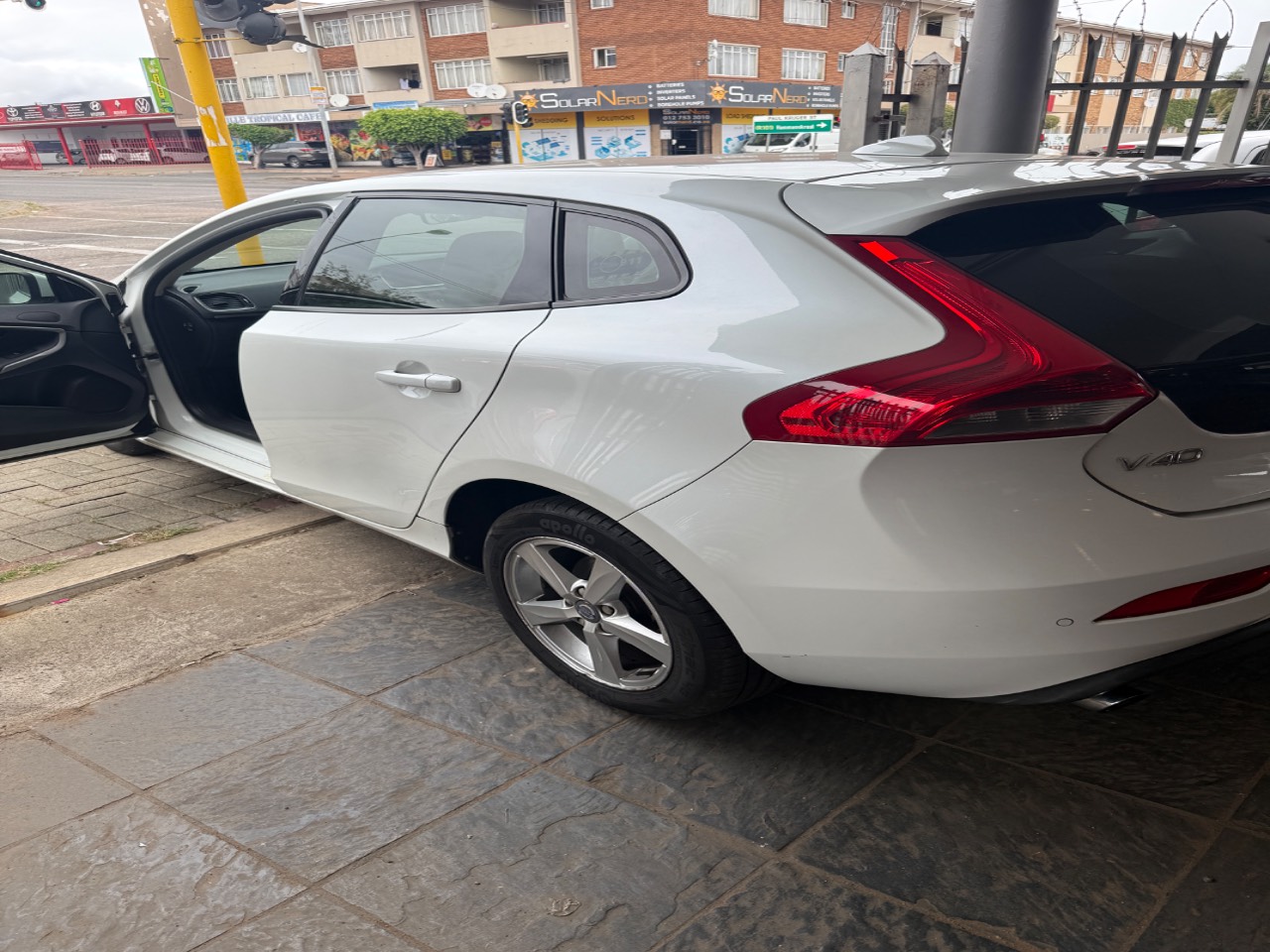 Volvo V40 thumbnail 10